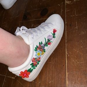 Steve Madden flower sneakers!